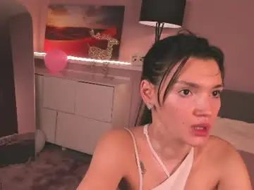 Chaturbate Live Sex Cam of tease_me_gia