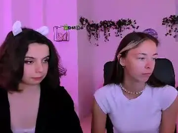 Chaturbate Live Sex Cam of lia_dream_