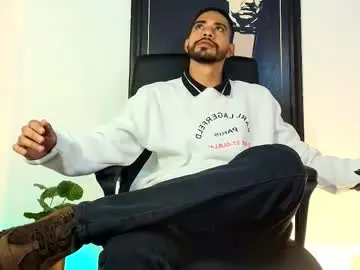 Chaturbate Watch Live Sex Cams of kratoswolf