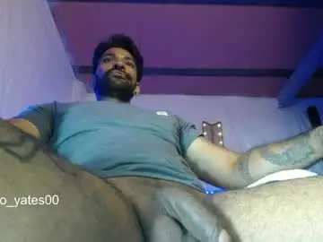 Chaturbate Live Sex Cam of carlo_yates27