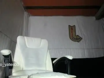 Chaturbate Sex Cam of carlo_yates27