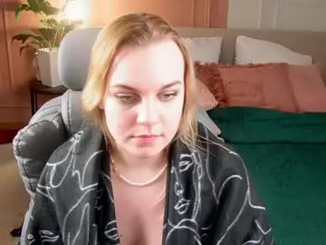 Chaturbate Best live sex cam show of glow_margo