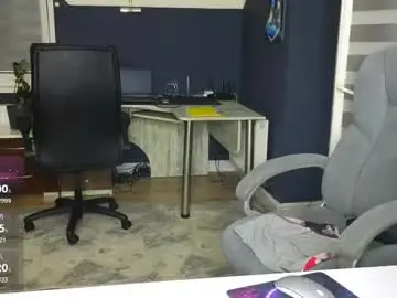 Chaturbate Live Sex Cam of karinadeniss