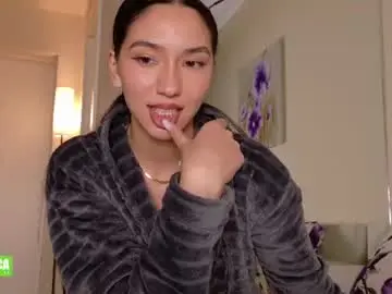 Chaturbate Live Sex Cam of mia_yuko