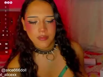 Chaturbate Nude Webcam of alice666doll