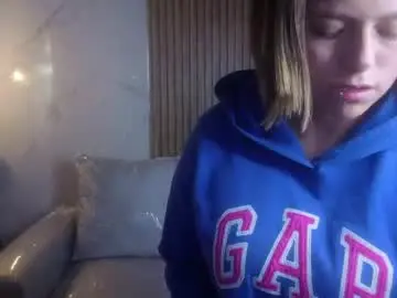 Chaturbate Live Sex Cam of _kitten_1