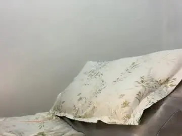 Chaturbate Adult Video Chat of carmelasexmachinex