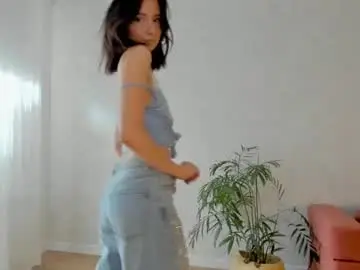Chaturbate Live Sex Cam of crystalnut