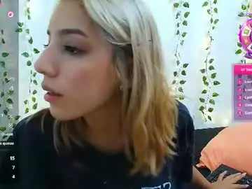 Chaturbate Private Sex Chat of petite_blossom4
