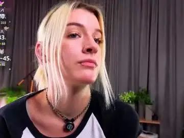 Chaturbate Live Sex Cam of dorarindels