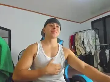 Chaturbate Live Sex Cam of esteban1275