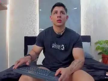 Chaturbate Live Sex Cam of johan_williams_07
