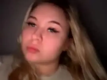 Chaturbate Live Sex of green_eyes_twinkl