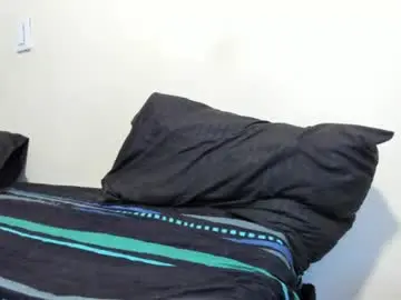 Chaturbate Free Live Porn of karoli_sanz