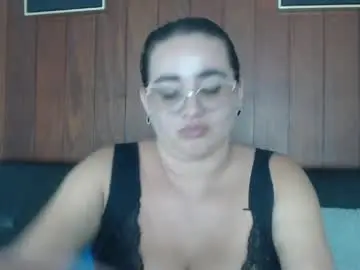 Chaturbate Live Sex Cam of katiuska_ath