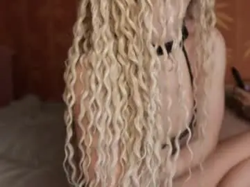 Chaturbate Sex Cam of alexa_alex_liepa