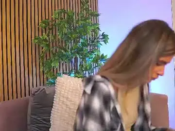 Chaturbate Live Sex Cam of avrillcyrux
