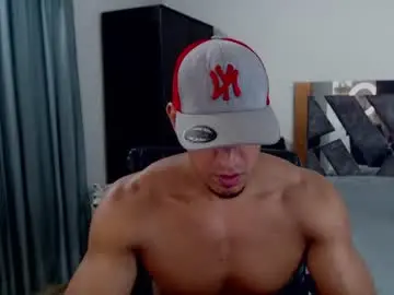 Chaturbate Live Sex Cam of frank_heaven_shore