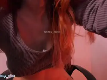Chaturbate Free Live Porn of honey_bitee