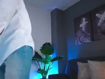 Chaturbate Adult Webcam of kevin_montoya1
