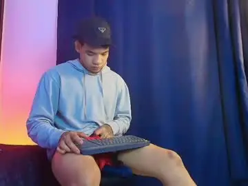 Chaturbate Live Sex Cam of bick_jhonn