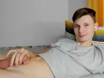 Chaturbate Adult Webcam of kevin_hornyyy
