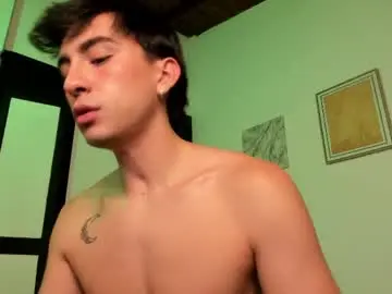 Chaturbate Adult Webcam of sweettaaron