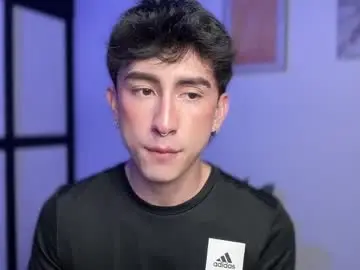 Chaturbate Best live sex cam show of sweettaaron