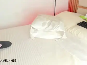 Chaturbate Live Sex Cam of miss_melanie18