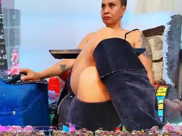 Chaturbate Watch Live Sex Cams of velvetdesire22
