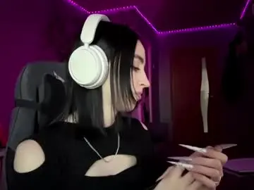 Chaturbate Free Porn Cam of elinorashfield