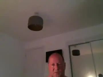 Chaturbate Live Sex Cam of spidey1051a