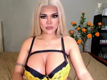 Chaturbate Watch Live Sex Cams of chinita_titi
