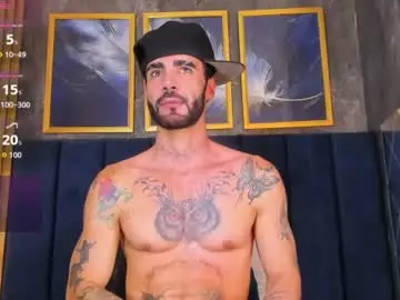 Chaturbate Sex Cam of darwin_horny2