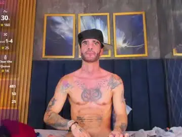 Chaturbate Sex Chat of darwin_horny2