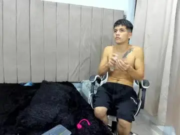 Chaturbate Watch Live Sex Cams of pipe_hot04