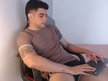 Chaturbate Live Sex Cam of adama_soa
