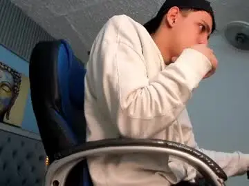 Chaturbate Best live sex cam show of ethanx18