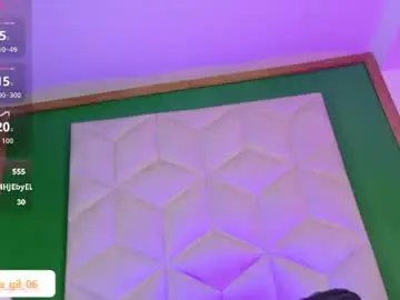 Chaturbate Live Sex Cam of queen__violet