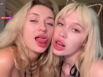 Chaturbate Live Sex of golden_alinee