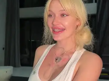 Chaturbate Live Sex of golden_alinee