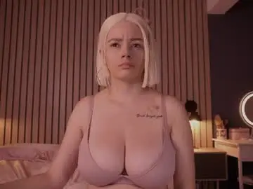 Chaturbate Live Sex of bella_adams_
