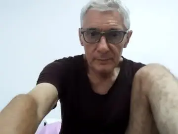 Chaturbate Live Sex Cam of cucaio18