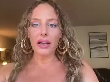 Chaturbate Live Sex Cam of gymnastbarbie9