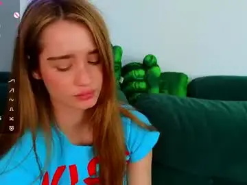 Chaturbate Adult Video Chat of aliviawithlove