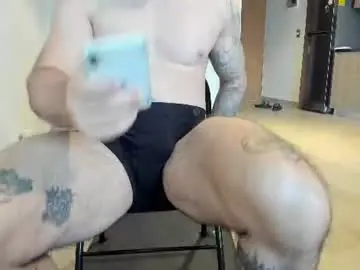 Chaturbate Live Sex Cam of benthebodybuilder