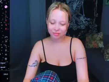 Chaturbate Live Sex Cam of monalauu