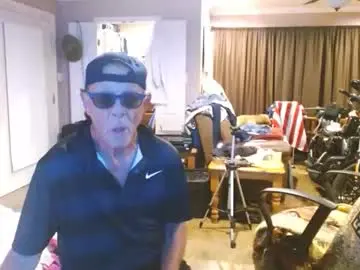 Chaturbate Sex Chat of ready4aride2day