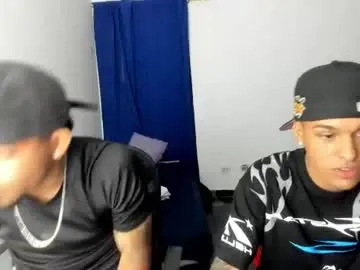 Chaturbate Live Sex Cam of master_boy28