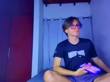 Chaturbate Best live sex cam show of alex_and_fabian